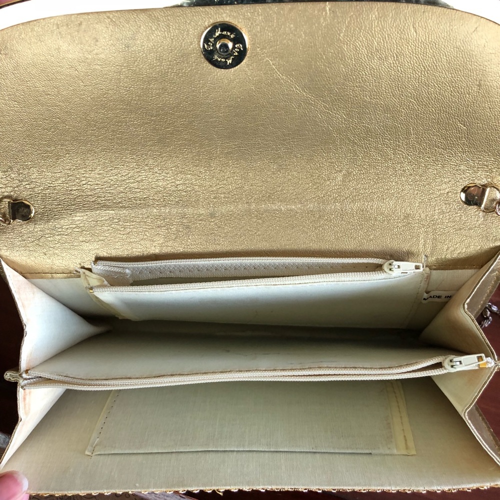 Purse - Picture 3 of 7